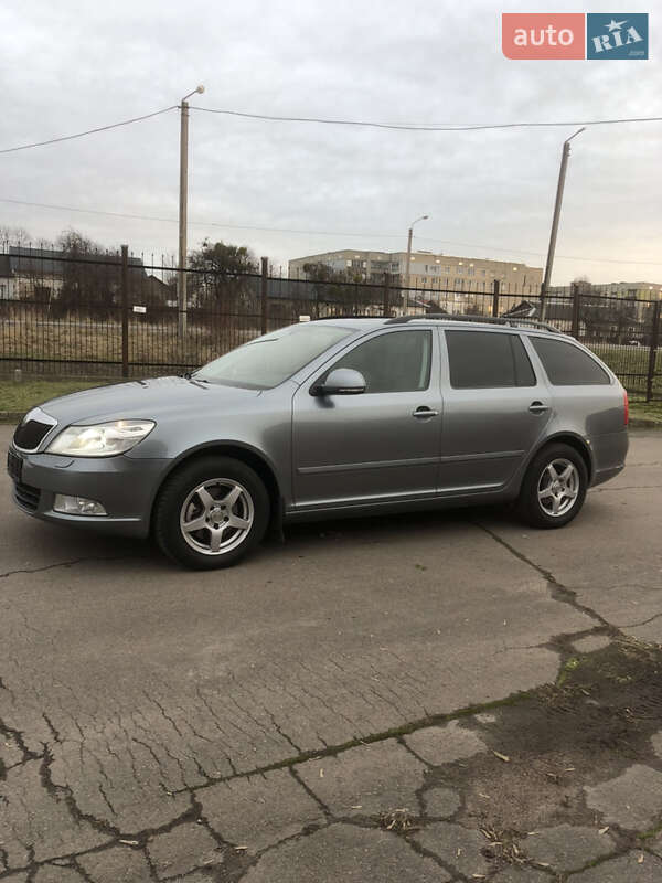 Універсал Skoda Octavia 2012 в Луцьку