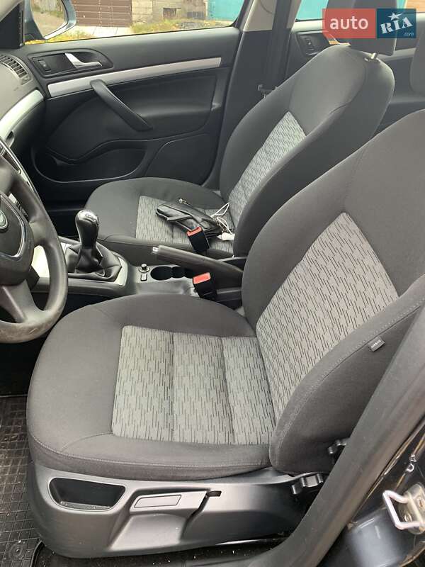 Универсал Skoda Octavia 2010 в Харькове фото 7 Универсал Skoda Octavia 2010 в Харькове