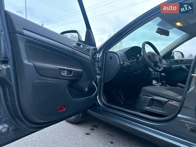 Универсал Skoda Octavia 2010 в Виннице