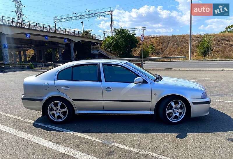 Ліфтбек Skoda Octavia 2001 в Одесі