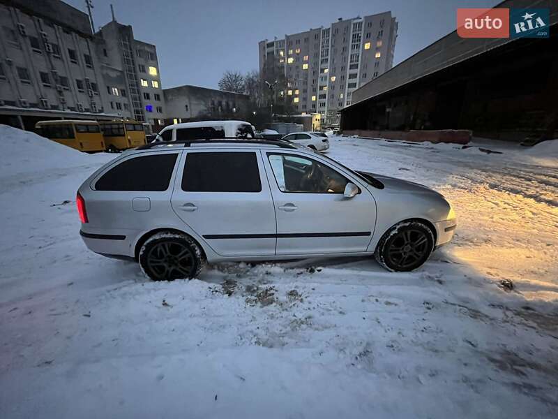 Универсал Skoda Octavia 2005 в Чернигове