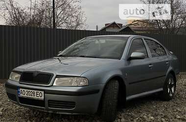 Ліфтбек Skoda Octavia 2002 в Рахові