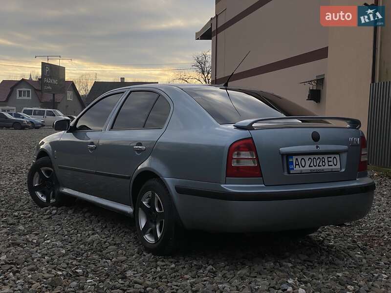 Лифтбек Skoda Octavia 2002 в Рахове