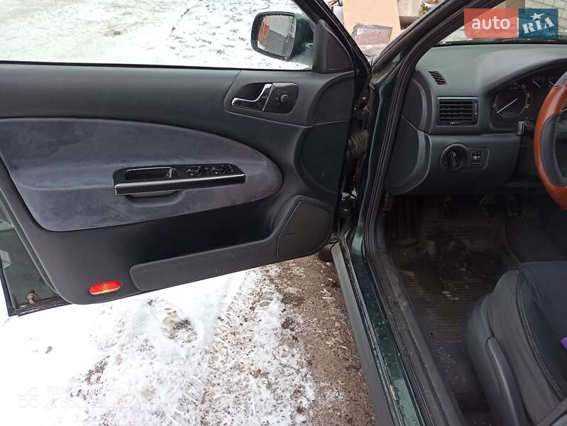 Ліфтбек Skoda Octavia 2002 в Чернігові