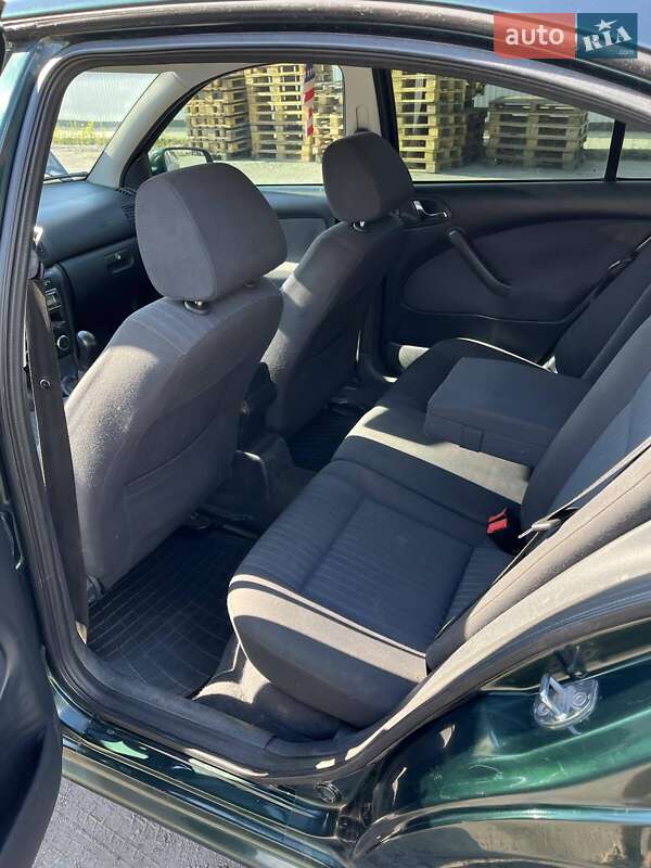 Лифтбек Skoda Octavia 2004 в Днепре