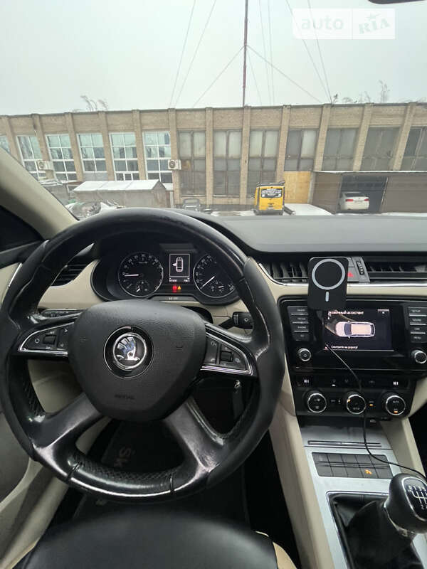 Універсал Skoda Octavia 2014 в Кривому Розі