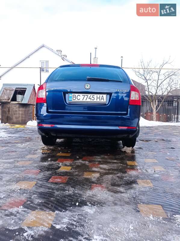 Універсал Skoda Octavia 2012 в Буську