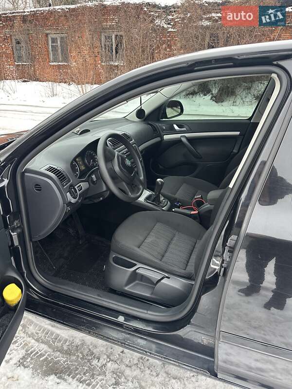 Лифтбек Skoda Octavia 2009 в Чернигове