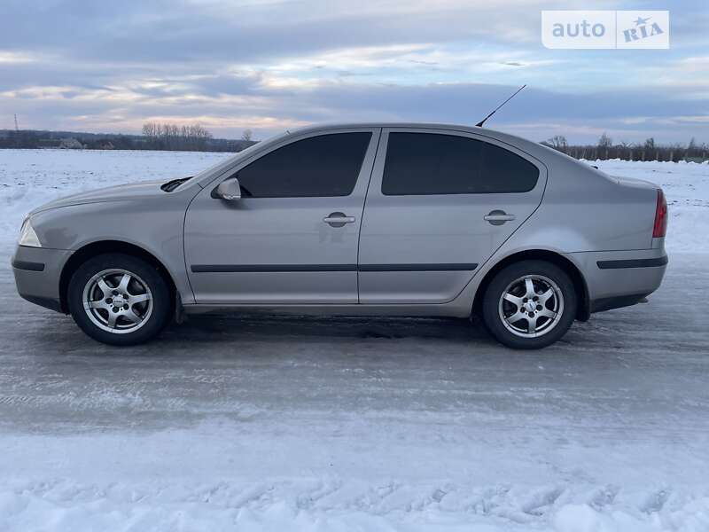 Лифтбек Skoda Octavia 2008 в Сумах