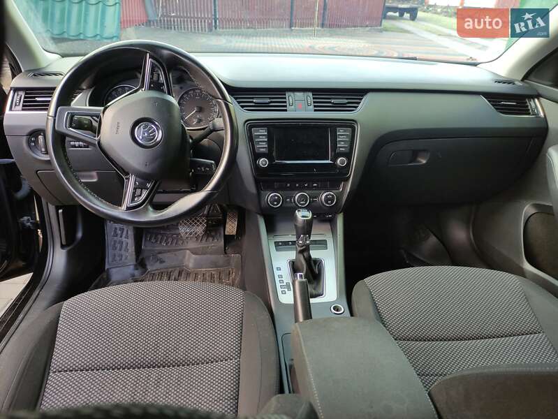 Универсал Skoda Octavia 2016 в Мостиске