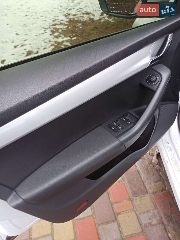 Универсал Skoda Octavia 2016 в Киеве фото 18 Универсал Skoda Octavia 2016 в Киеве