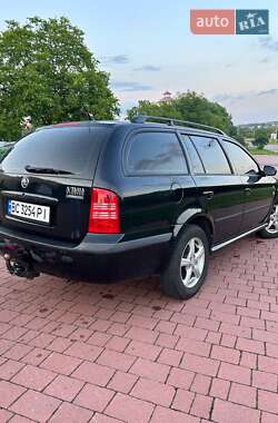 Универсал Skoda Octavia 2002 в Трускавце