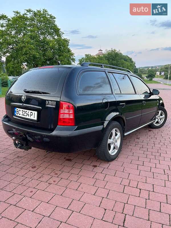 Универсал Skoda Octavia 2002 в Трускавце