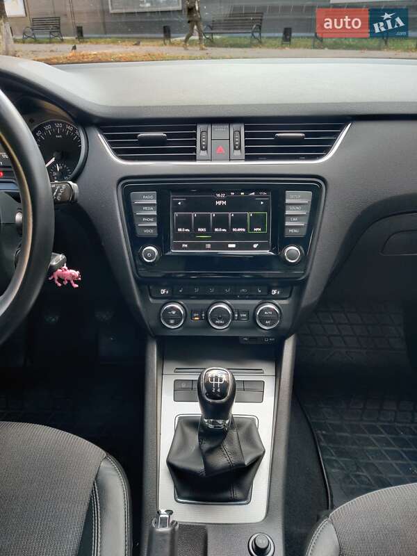 Универсал Skoda Octavia 2015 в Харькове