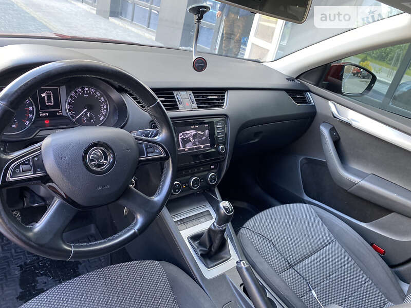 Универсал Skoda Octavia 2015 в Трускавце