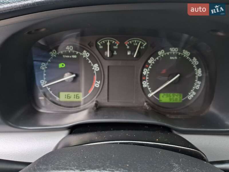Ліфтбек Skoda Octavia 2003 в Вараші фото 10 Ліфтбек Skoda Octavia 2003 в Вараші