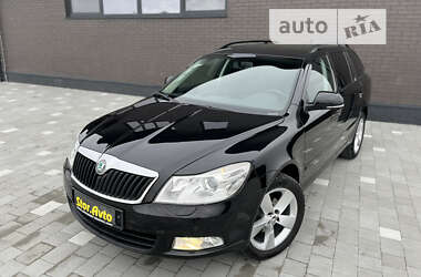 Универсал Skoda Octavia 2010 в Рокитном