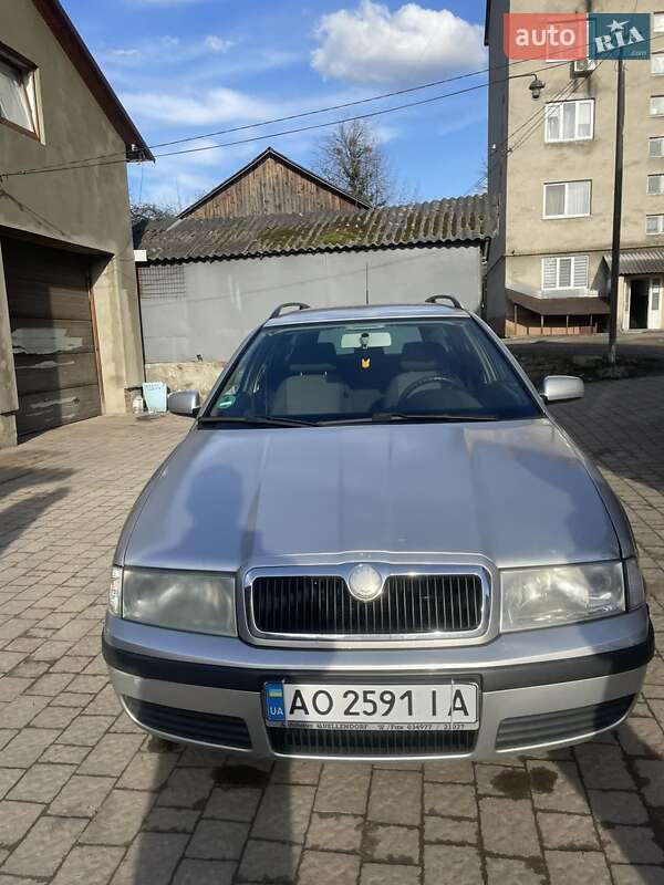 Универсал Skoda Octavia 2003 в Сваляве