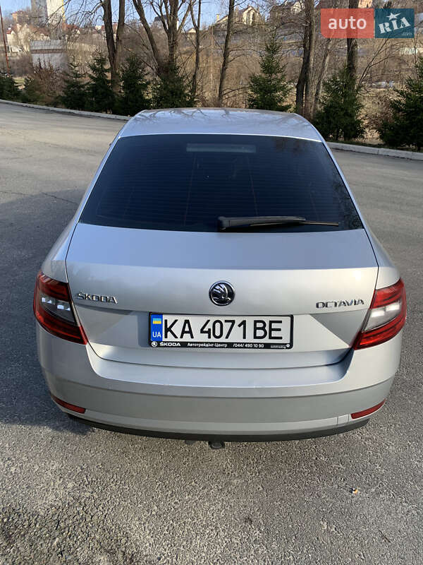 Лифтбек Skoda Octavia 2017 в Киеве
