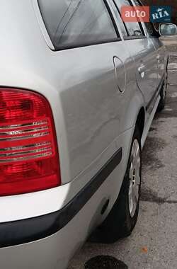 Универсал Skoda Octavia 2004 в 