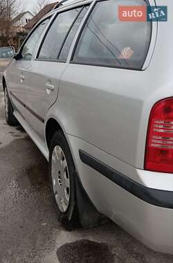 Универсал Skoda Octavia 2004 в 