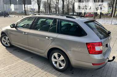 Универсал Skoda Octavia 2015 в Ровно