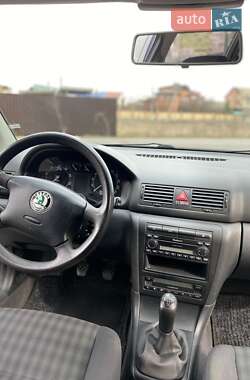 Универсал Skoda Octavia 2003 в Виннице