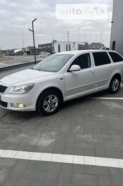 Универсал Skoda Octavia 2010 в Луцке