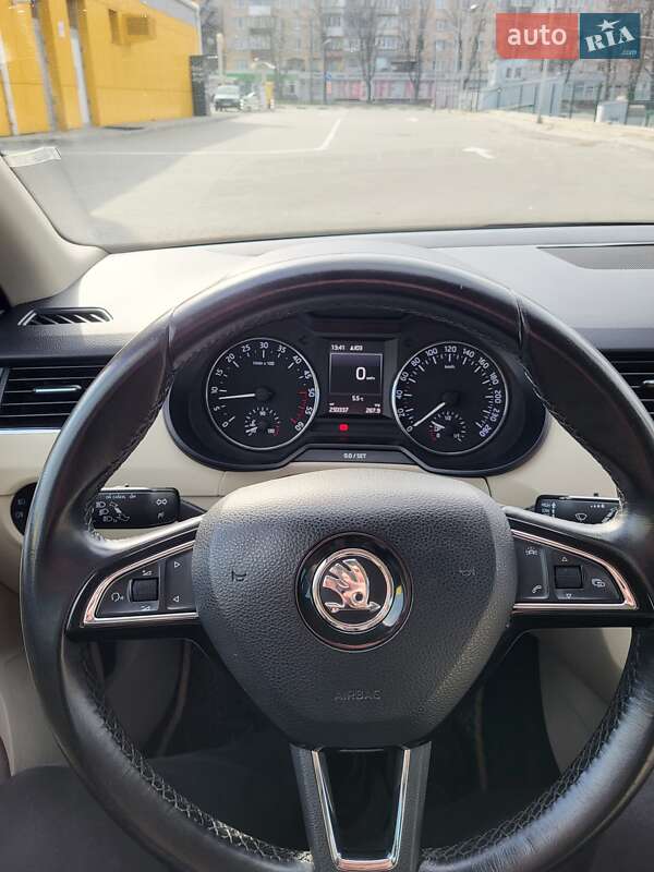 Универсал Skoda Octavia 2016 в Ровно
