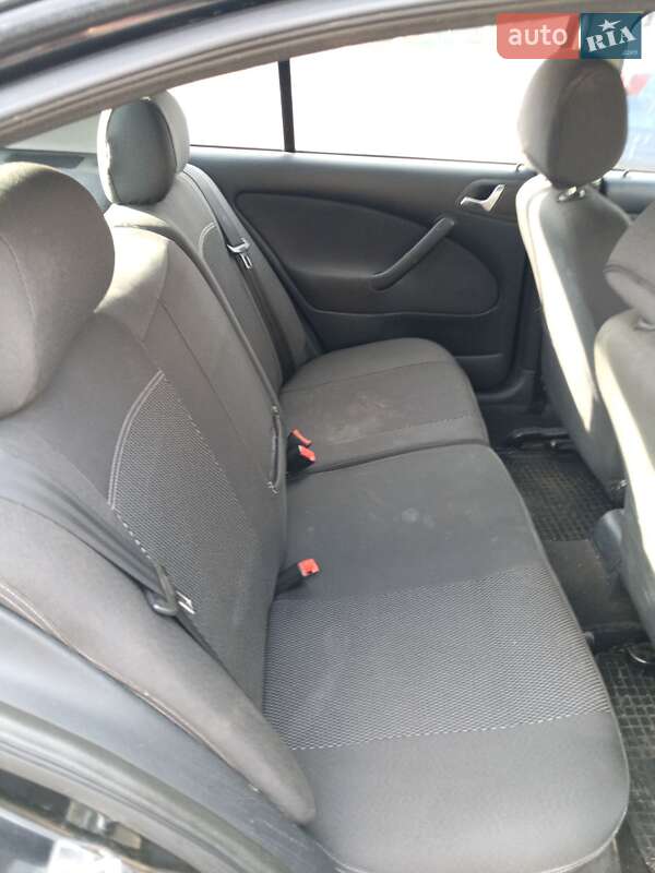 Лифтбек Skoda Octavia 2004 в Ладыжине фото 4 Лифтбек Skoda Octavia 2004 в Ладыжине