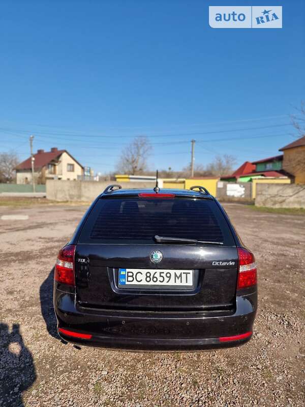 Універсал Skoda Octavia 2011 в Бродах