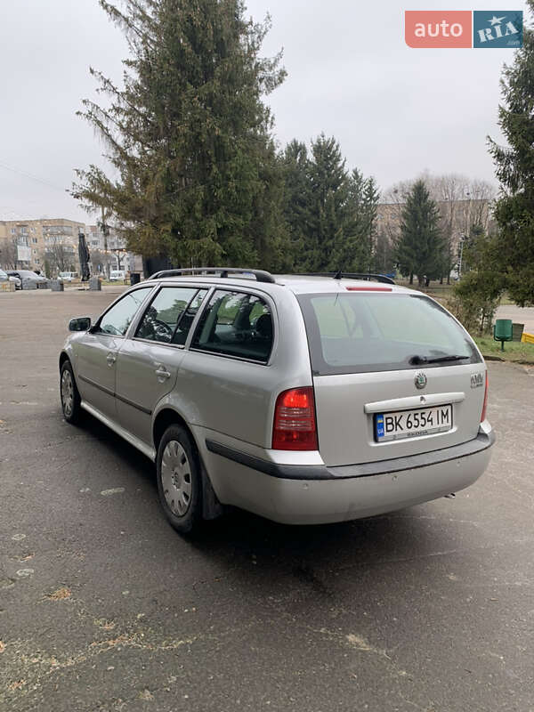Універсал Skoda Octavia 2007 в Рівному