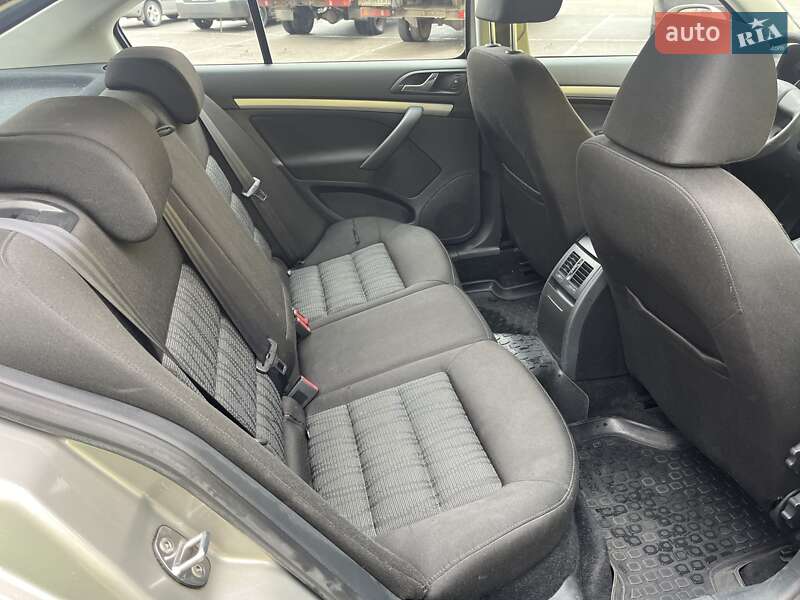Лифтбек Skoda Octavia 2010 в Кропивницком фото 10 Лифтбек Skoda Octavia 2010 в Кропивницком