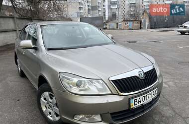Лифтбек Skoda Octavia 2010 в Кропивницком