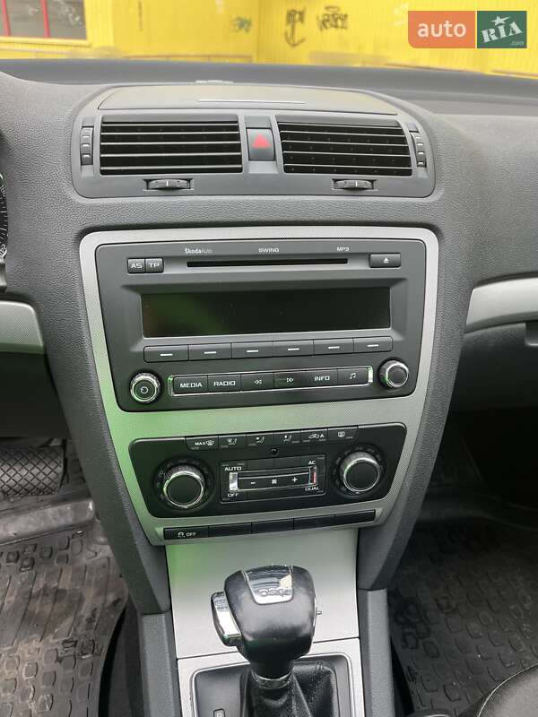 Лифтбек Skoda Octavia 2010 в Кропивницком фото 14 Лифтбек Skoda Octavia 2010 в Кропивницком