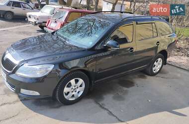 Универсал Skoda Octavia 2010 в 