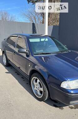 Лифтбек Skoda Octavia 2004 в Днепре