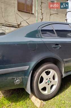 Лифтбек Skoda Octavia 2002 в 