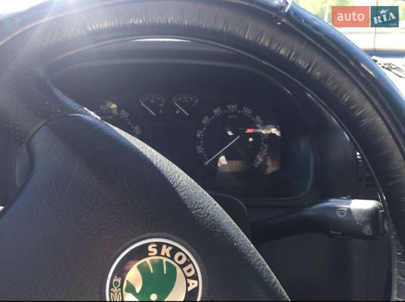 Лифтбек Skoda Octavia 2002 в Стрые