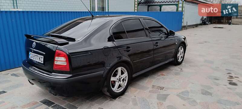 Лифтбек Skoda Octavia 2003 в Жашкове