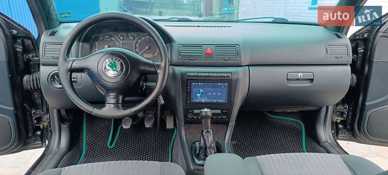 Лифтбек Skoda Octavia 2003 в Жашкове