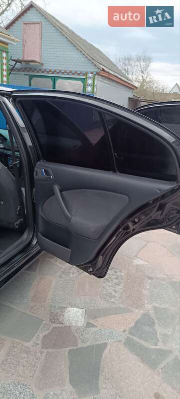 Лифтбек Skoda Octavia 2003 в Жашкове