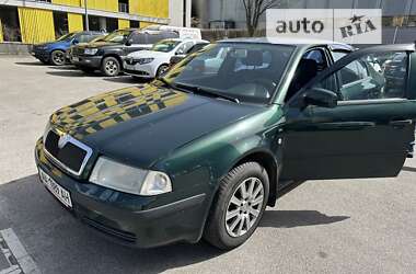 Лифтбек Skoda Octavia 2004 в Киеве