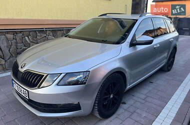 Универсал Skoda Octavia 2020 в Ивано-Франковске