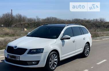 Універсал Skoda Octavia 2014 в Одесі