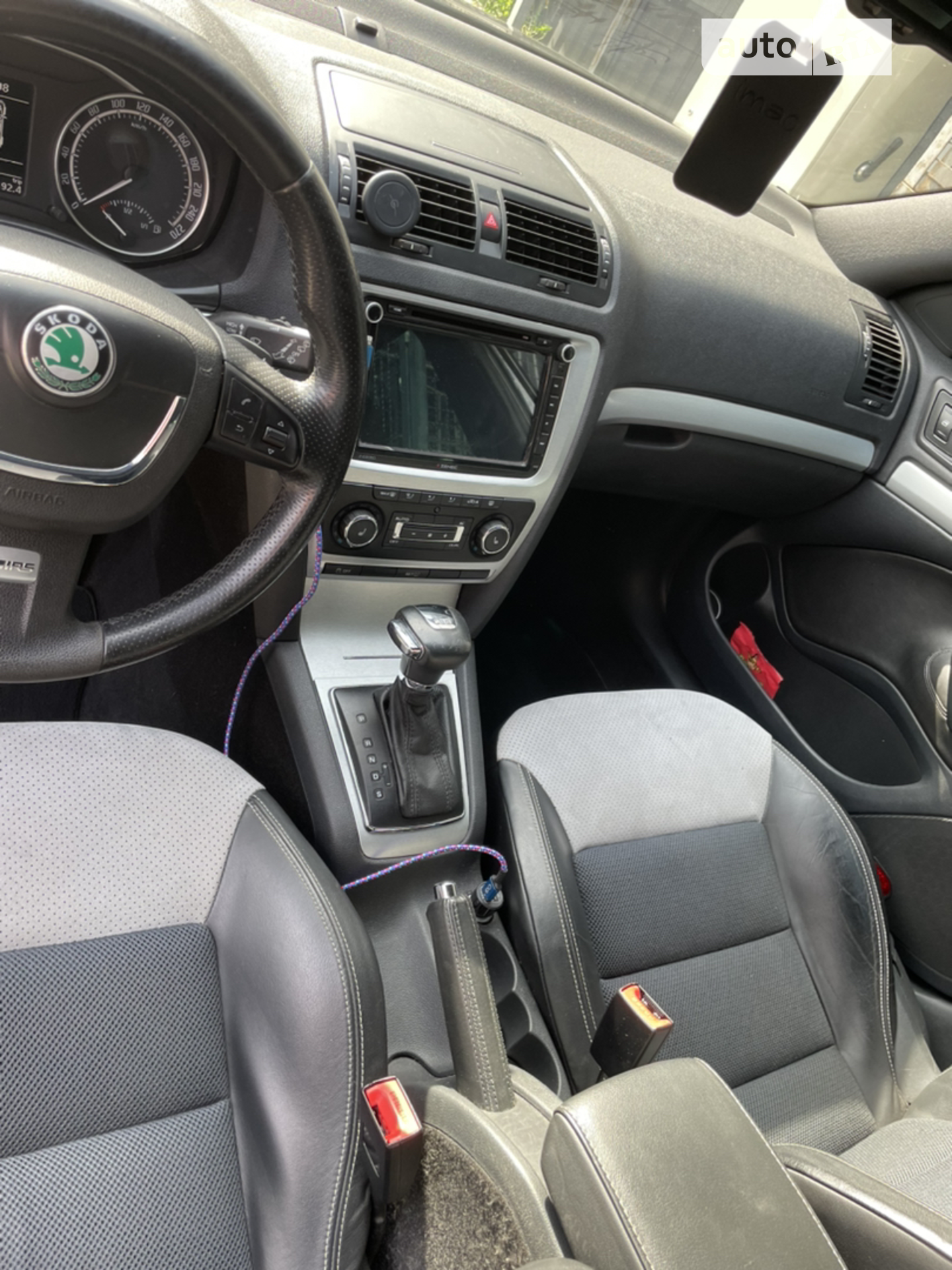 2010 Skoda Octavia - мініатюра 11