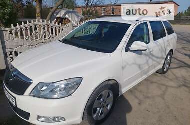 Універсал Skoda Octavia 2009 в Звягелі