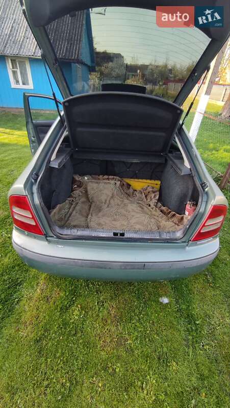 Ліфтбек Skoda Octavia 2003 в Львові
