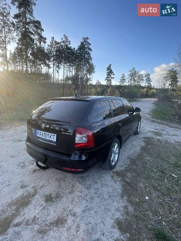 Універсал Skoda Octavia 2009 в Ірпені