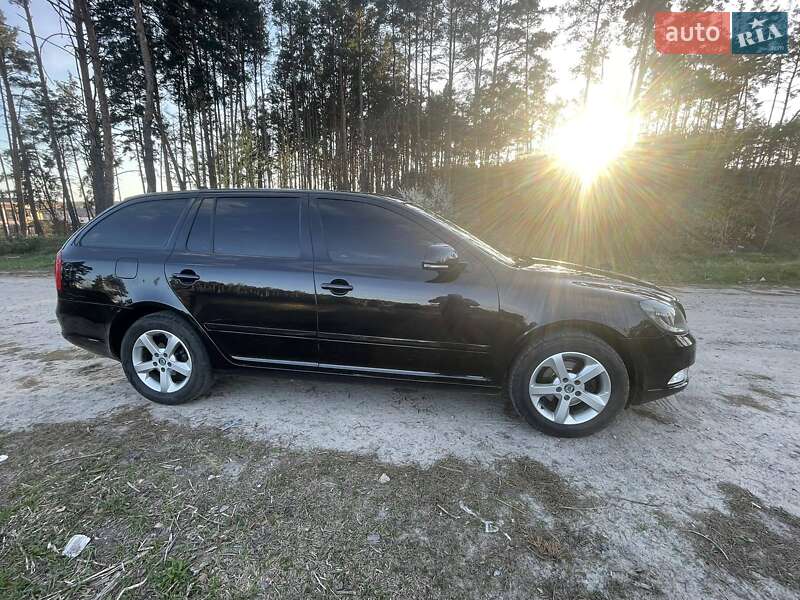 Універсал Skoda Octavia 2009 в Ірпені